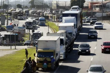 Paralisação dos caminhoneiros é convocada para 4 de dezembro com pauta diversificada e mobilização que pode parar o Brasil novamente