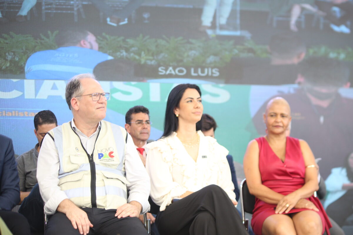 "Hoje é um dia memorável para Itabira e região", diz Fabiana Machado na inauguração da radioterapia do HNSD
