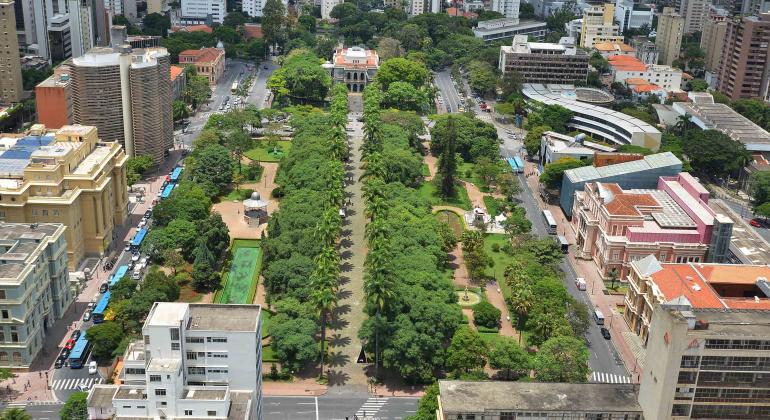 Feriado da Imaculada Conceição altera funcionamento de serviços e comércio em Belo Horizonte nesta segunda (8)
