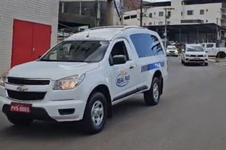 Cortejo fúnebre comove João Monlevade no adeus às cinco vítimas de acidente na BR-381