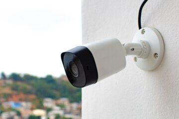 Câmara de Itabira analisa projeto que cria cadastro para compartilhamento de imagens de câmeras de segurança para facilitar investigações criminais; entenda
