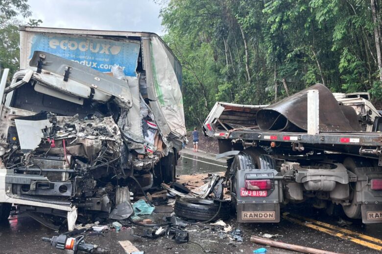 Acidente grave interdita a BR-381 entre São Gonçalo do Rio Abaixo e João Monlevade; duas pessoas ficam feridas