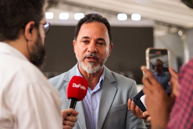 Marco Antônio Lage entrega a Lula reivindicações dos municípios mineradores e cobra novo modelo para a atividade mineral