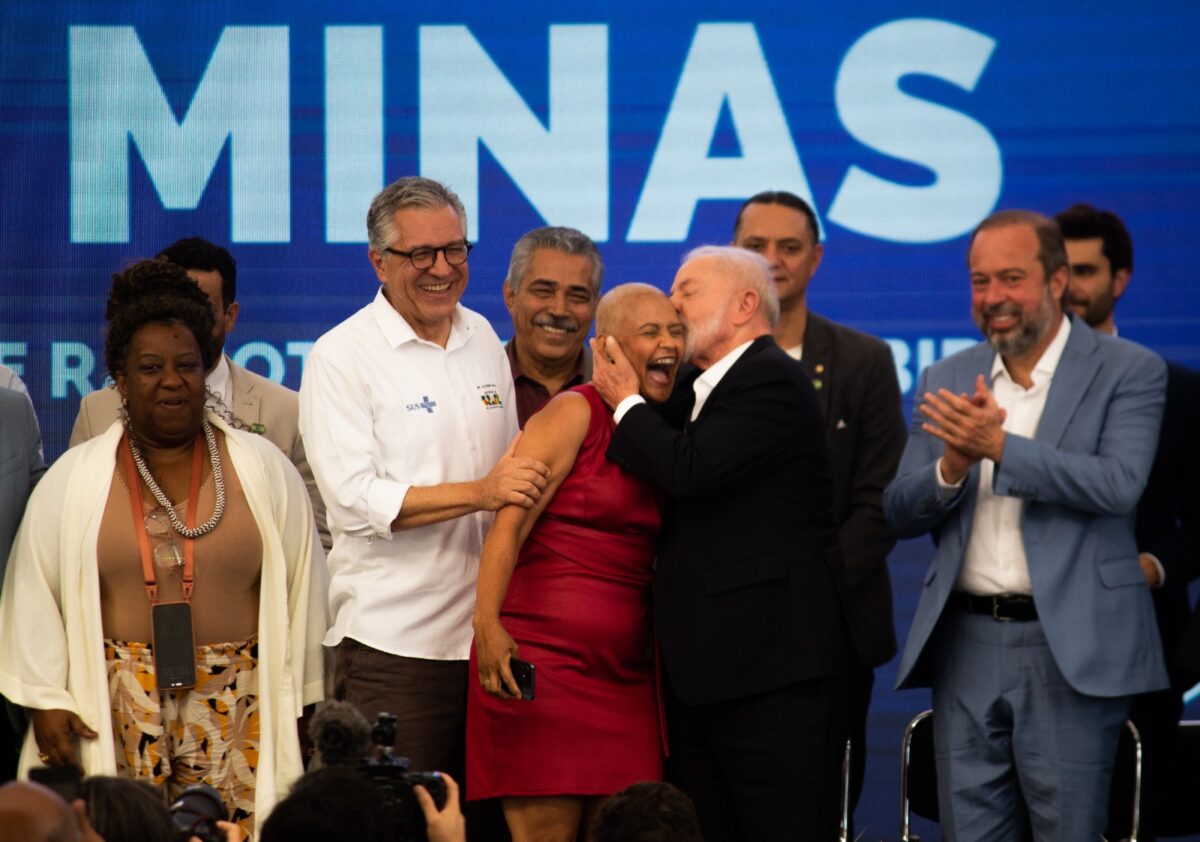 “Fazer meu tratamento na minha cidade é um alívio”: paciente oncológica emociona público em inauguração do Centro de Radioterapia em Itabira