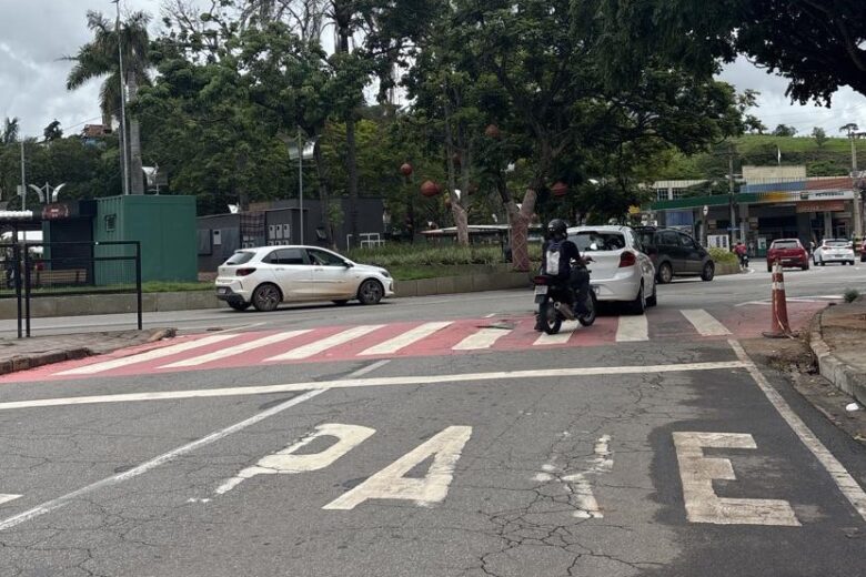 Manutenção do SAAE interditará meia pista da Avenida João Pinheiro, no Centro, nesta quinta (18)