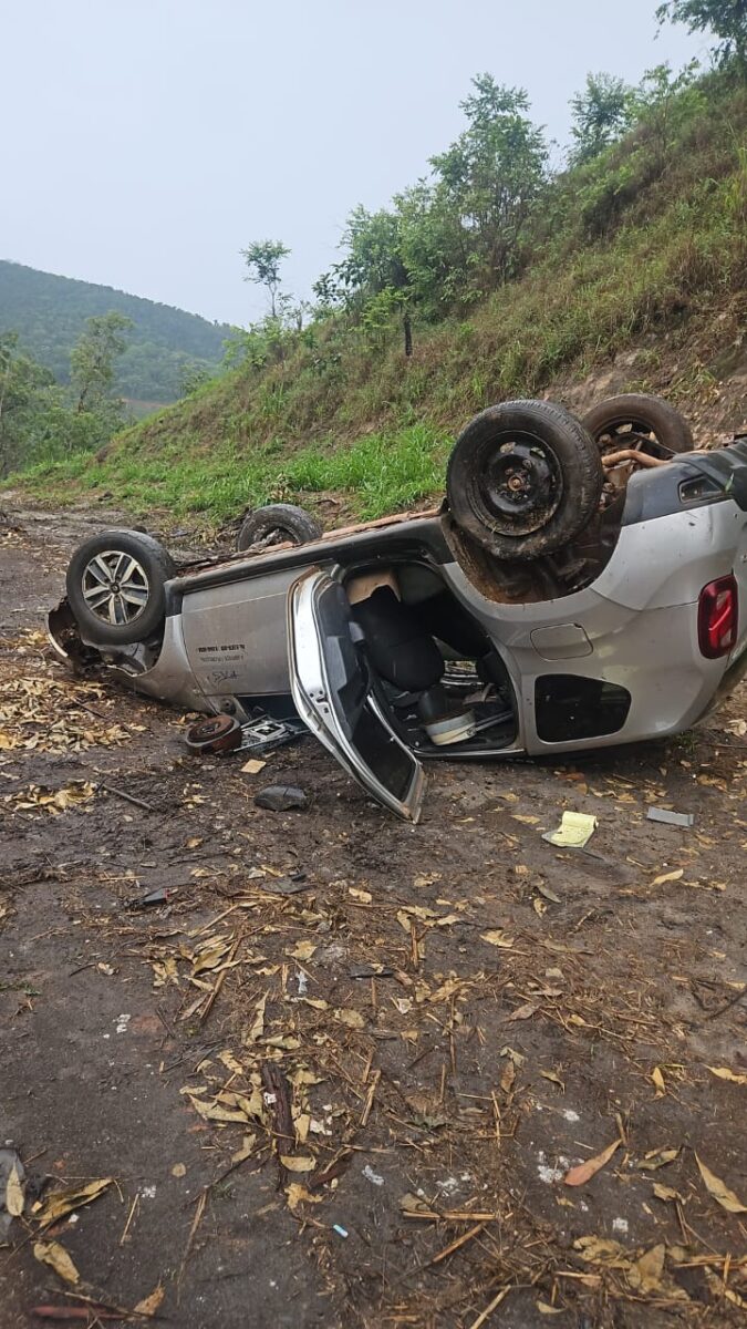 Polícia Militar prende suspeito e recupera veículo furtado após perseguição na BR-381, em Nova Era