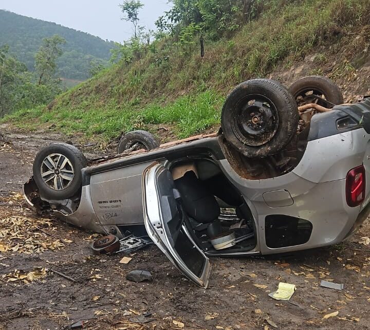 Polícia Militar prende suspeito e recupera veículo furtado após perseguição na BR-381, em Nova Era