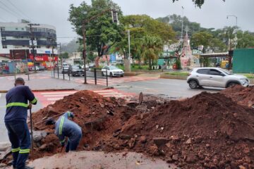 Itabira: manutenção na rede de esgoto interdita trecho da avenida João Pinheiro com a praça Acrísio nesta quinta-feira