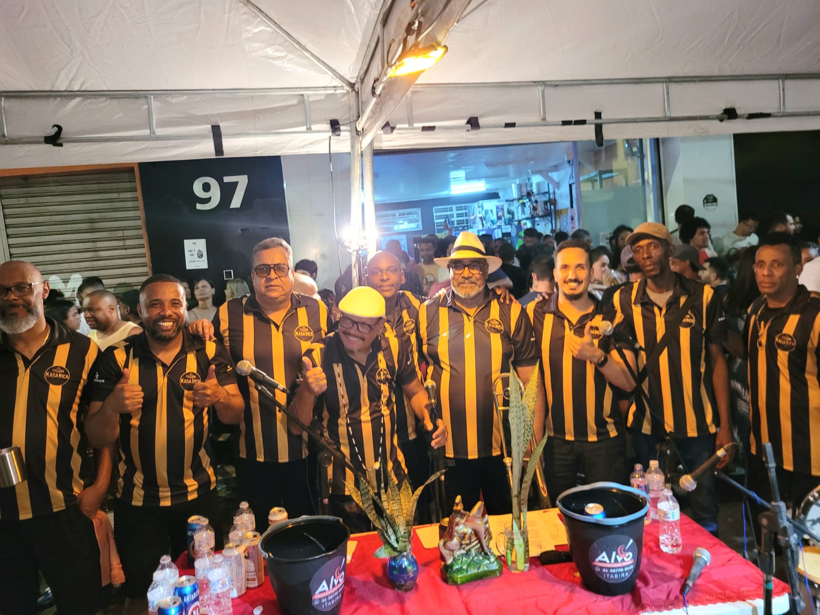 Grupo Kasa Rica resgata o samba de raiz e fortalece a cultura popular em Itabira
