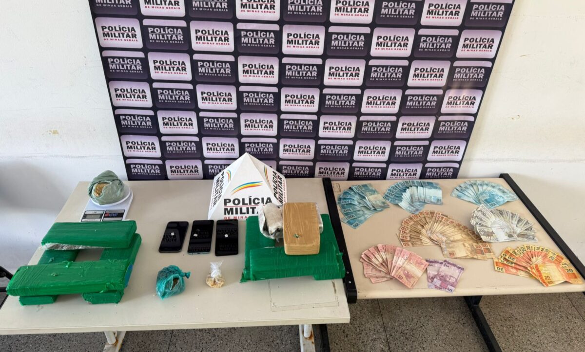PM desarticula ponto de tráfico e apreende drogas e quase R$ 9 mil em Itabira