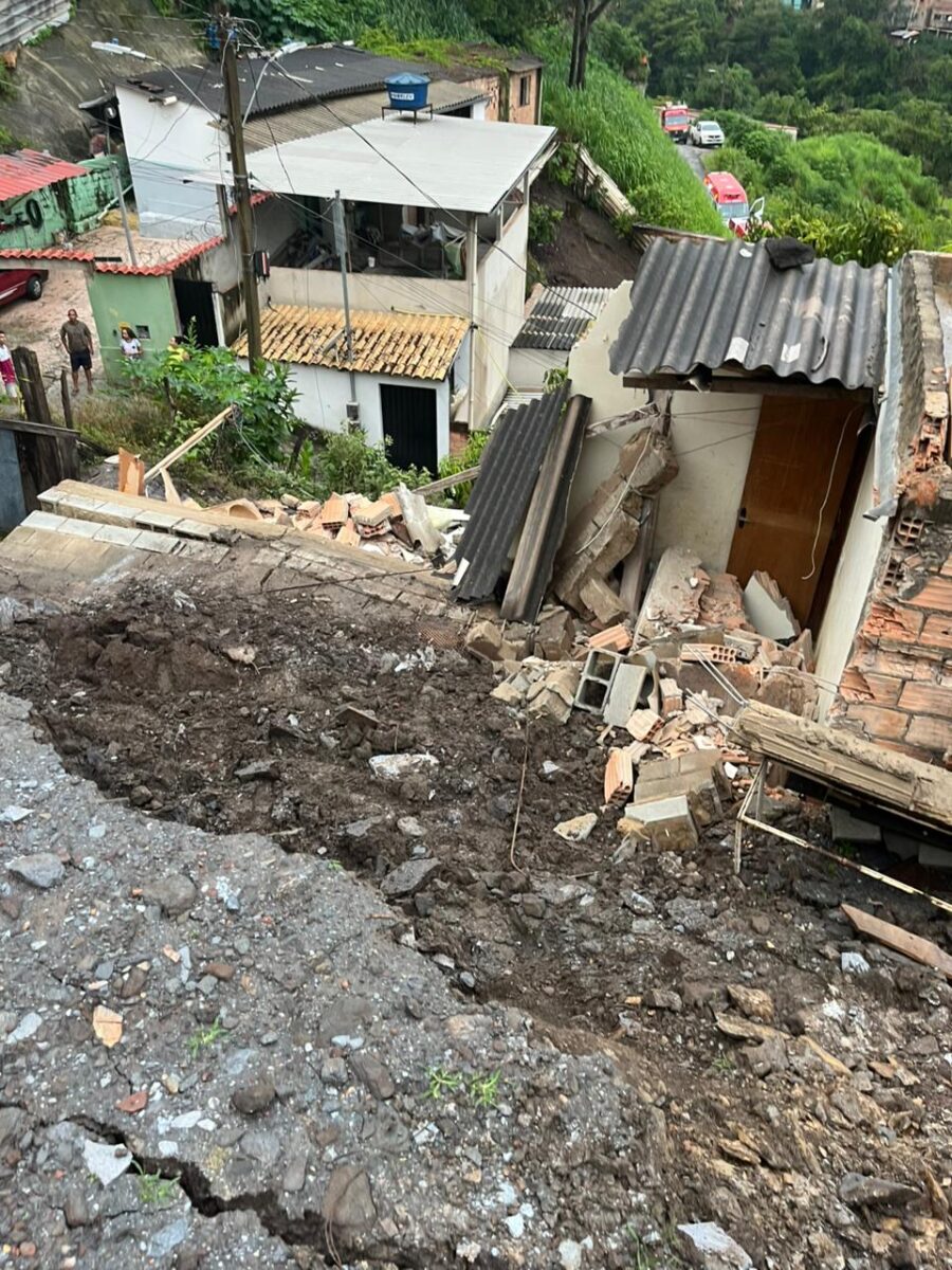 “Graças a Deus a criança está estável”, diz prefeito de Sabará após desabamento no Morro de São Francisco