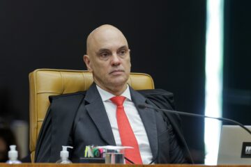 Alexandre de Moraes suspende decisão do TST que obrigava Correios a pagar benefícios extras a funcionários