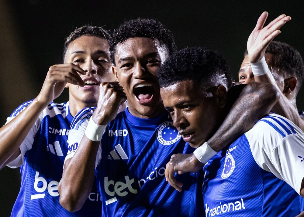 Cruzeiro supera o Tombense por 2 a 1 e assume a liderança do Grupo C