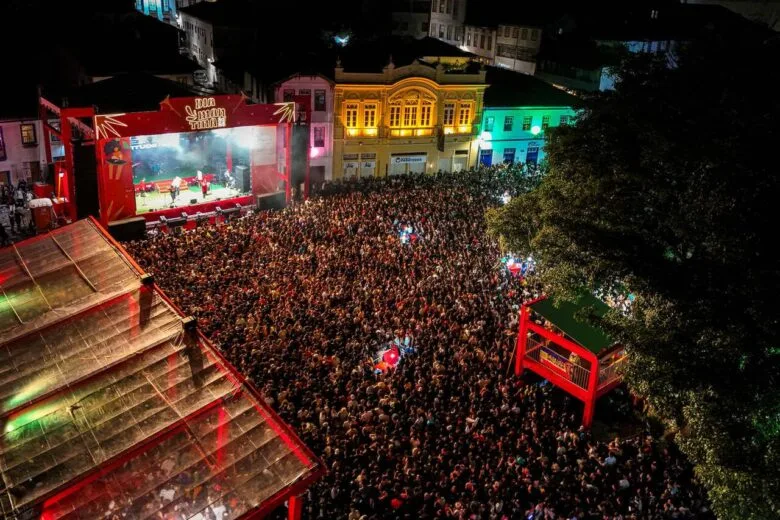 Tradição e grandes atrações nacionais marcarão o Carnaval 2026 de Diamantina