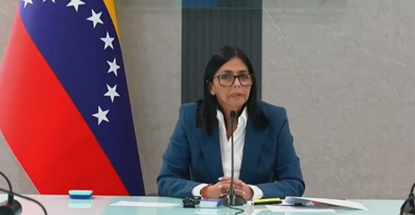 Forças Armadas da Venezuela reconhecem vice como presidente interina