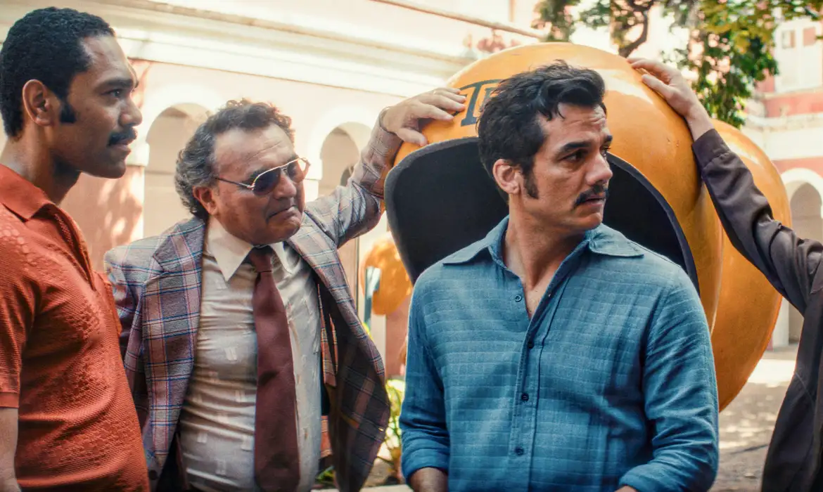 "O Agente Secreto" vence o prêmio de filme em língua não inglesa no Globo de Ouro
