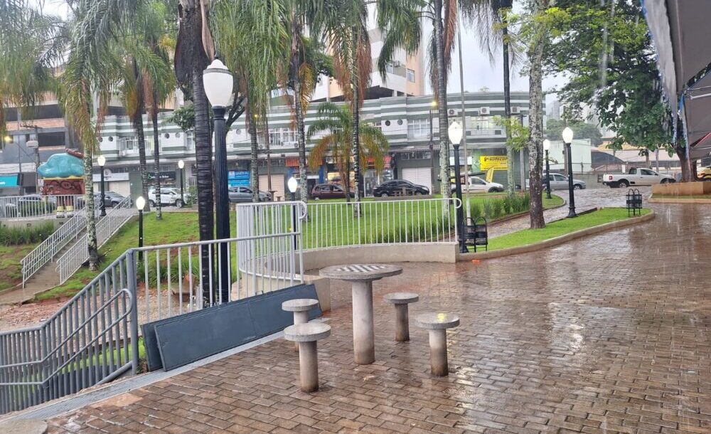 Fim de semana terá calor, pancadas de chuva e chegada de frente fria em Minas Gerais