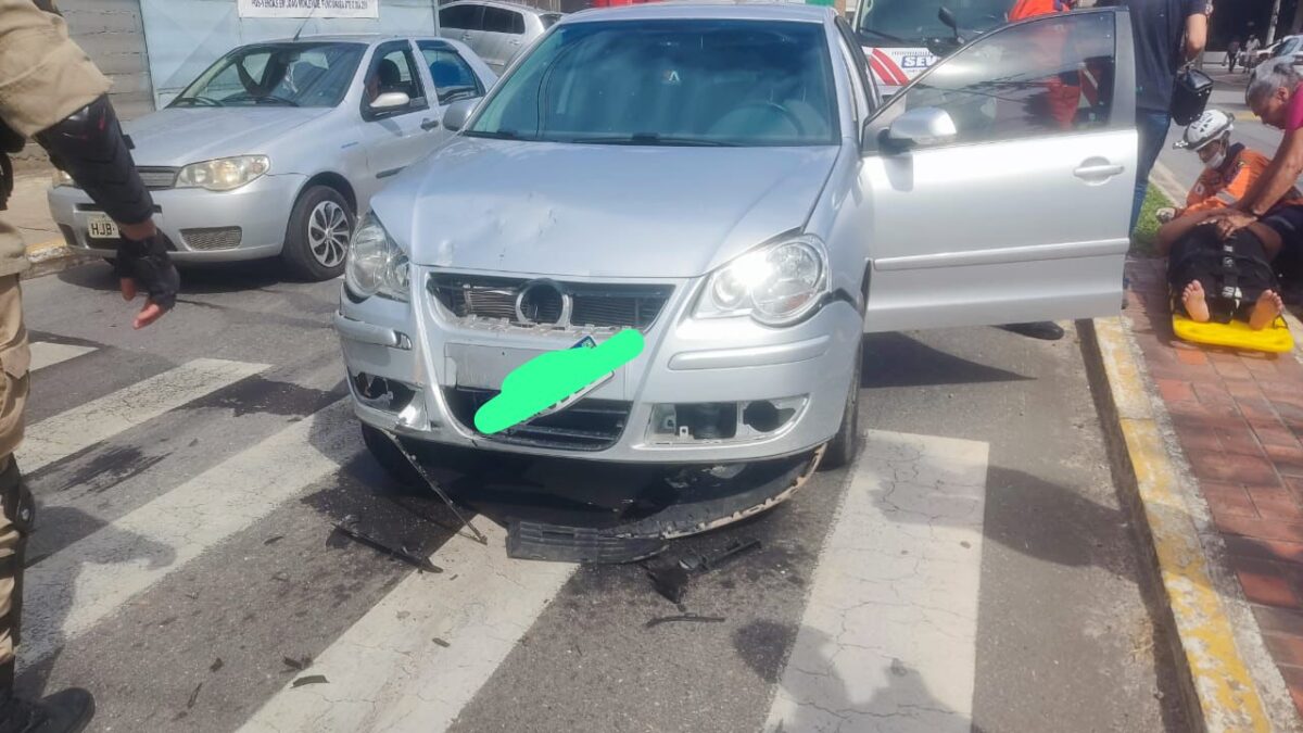 João Monlevade: colisão entre carro e moto deixa mulher ferida na avenida Wilson Alvarenga