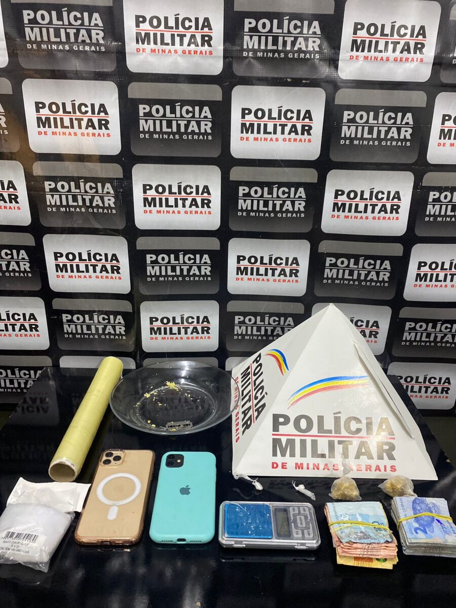 Mulher é presa por tráfico de drogas durante operação policial em Brumal, distrito de Santa Bárbara