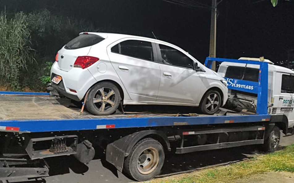 Polícia Militar prende jovem de 19 anos por tráfico de drogas e corrupção de menor em João Monlevade