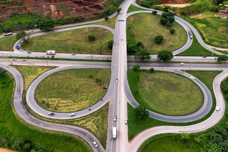 Obras da Nova 381 interditam acesso à BR-116 em Governador Valadares