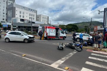 Colisão entre carro e motocicleta deixa dois feridos na avenida Mauro Ribeiro, em Itabira