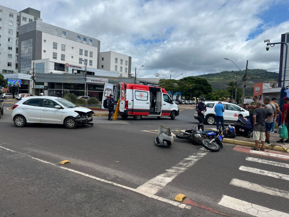 Colisão entre carro e motocicleta deixa dois feridos na avenida Mauro Ribeiro, em Itabira
