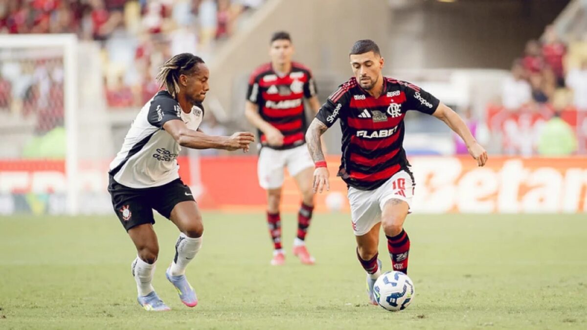 Flamengo e Corinthians entram em campo neste domingo para decidir a Supercopa Rei