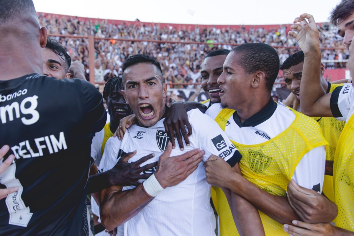 Atlético vira sobre o Pouso Alegre e segue vivo na briga pela semifinal do Mineiro