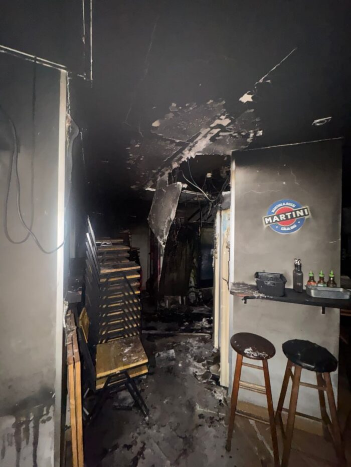 Incêndio atinge bar na Savassi durante a madrugada em Belo Horizonte