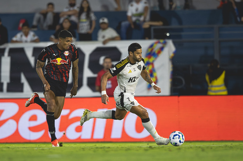 Brasileirão: Atlético visita Bragantino em confronto de invictos na temporada; Rádio Caraça transmite a partida