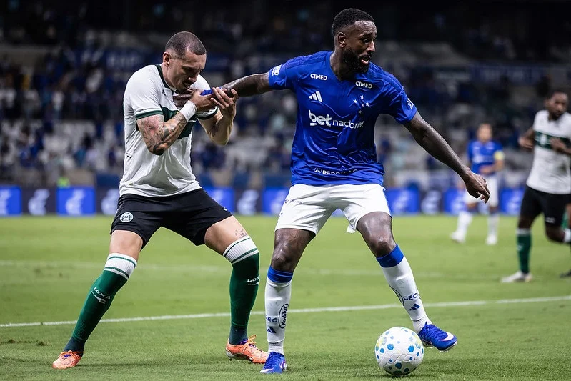"A culpa maior é do técnico", admite Tite após Cruzeiro perder para o Coritiba no Mineirão