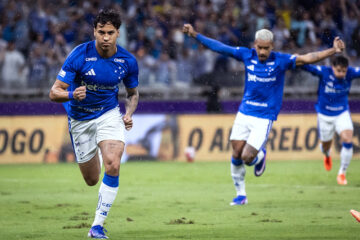 Com dois de Kaio Jorge, Cruzeiro vence América-MG e assume melhor campanha do Mineiro