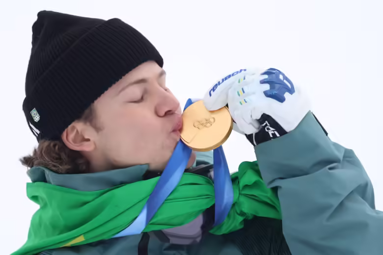 Lucas Pinheiro conquista 1° ouro na  Olimpíada de Inverno