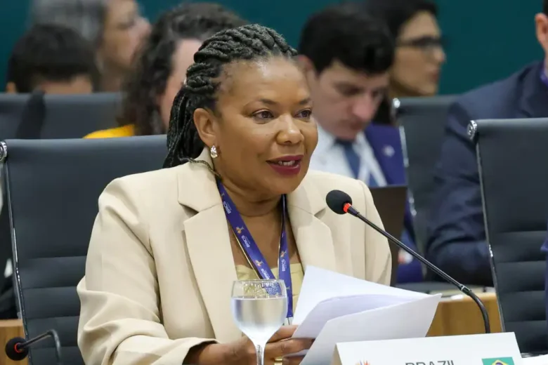 Ministra da Cultura é alvo de pedido de investigação por show de R$ 290 mil no Carnaval