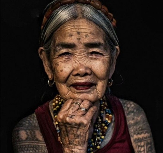 Pele como arte: Museu de Itabira abre exposição imersiva que transforma o corpo em obra viva