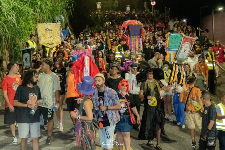 Bloco do Cemitério homenageia Clara Nunes e leva misticismo do samba às ruas de Itabira durante o pré-Carnaval
