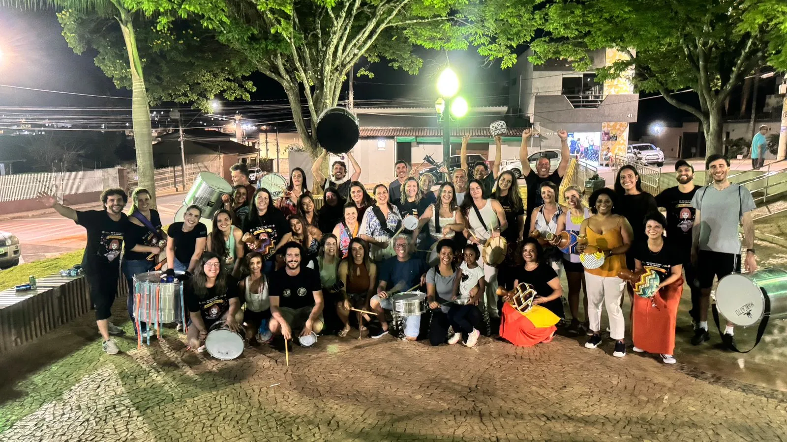 Bloco do Cemitério homenageia Clara Nunes e leva misticismo do samba às ruas de Itabira durante o pré-Carnaval