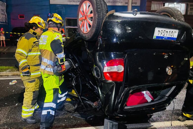 Capotamento após perseguição policial deixa um morto em João Monlevade