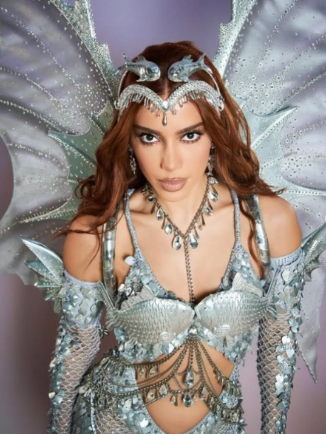 Anitta sugere mudanças em trios no carnaval de Salvador após show lotado