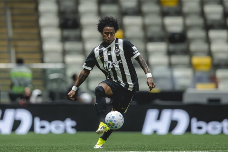 Atlético-MG derrota Internacional na Arena MRV e conquista primeira vitória no Brasileirão