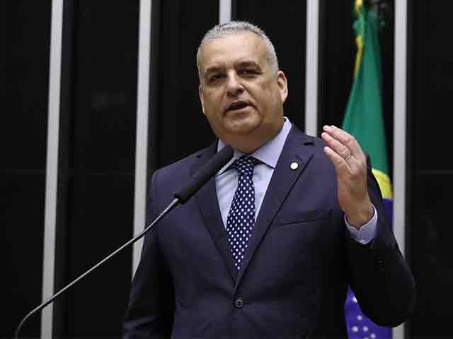 Relator da CPMI do INSS recomenda prisão preventiva de Lulinha