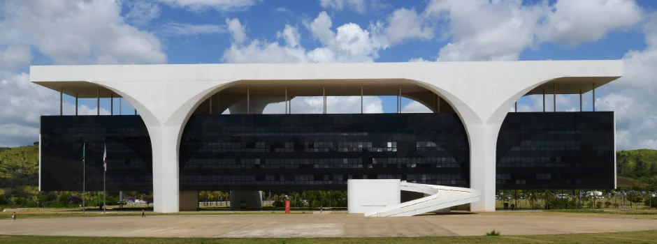 Sancionado o projeto de lei que prevê recomposição salarial de 5,4% para o funcionalismo público de Minas Gerais