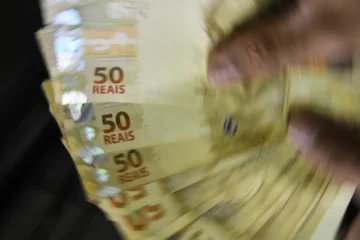 Governo define datas da antecipação do 13º salário de aposentados e pensionistas
