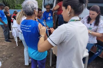 Prefeitura de João Monlevade inicia vacinação contra a gripe e aplica 180 doses no primeiro dia