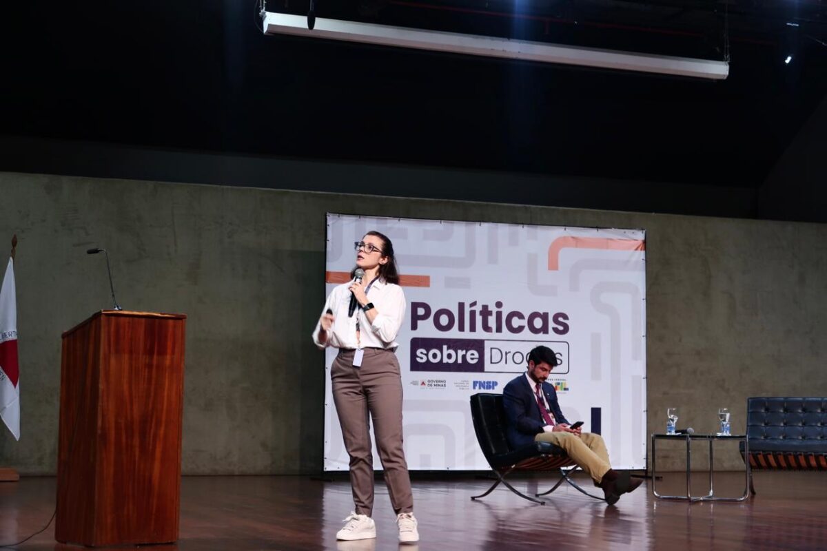 Minas lança programas de parentalidade positiva para prevenir uso de álcool e outras drogas entre crianças e adolescentes