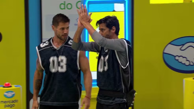 Alberto Cowboy e Jonas Sulzbach são a última dupla a deixar a “Prova do Líder” de resistência do BBB 26
