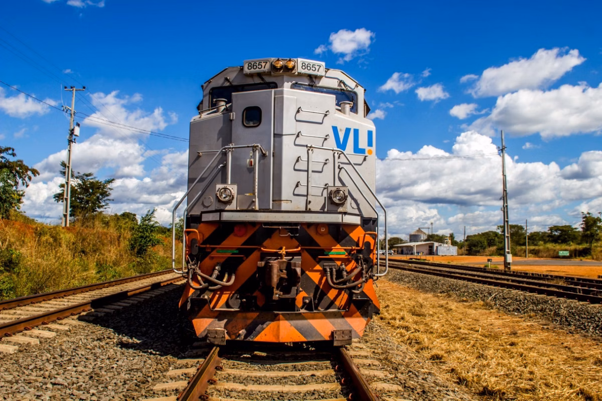 VLI recebe novas locomotivas em Contagem