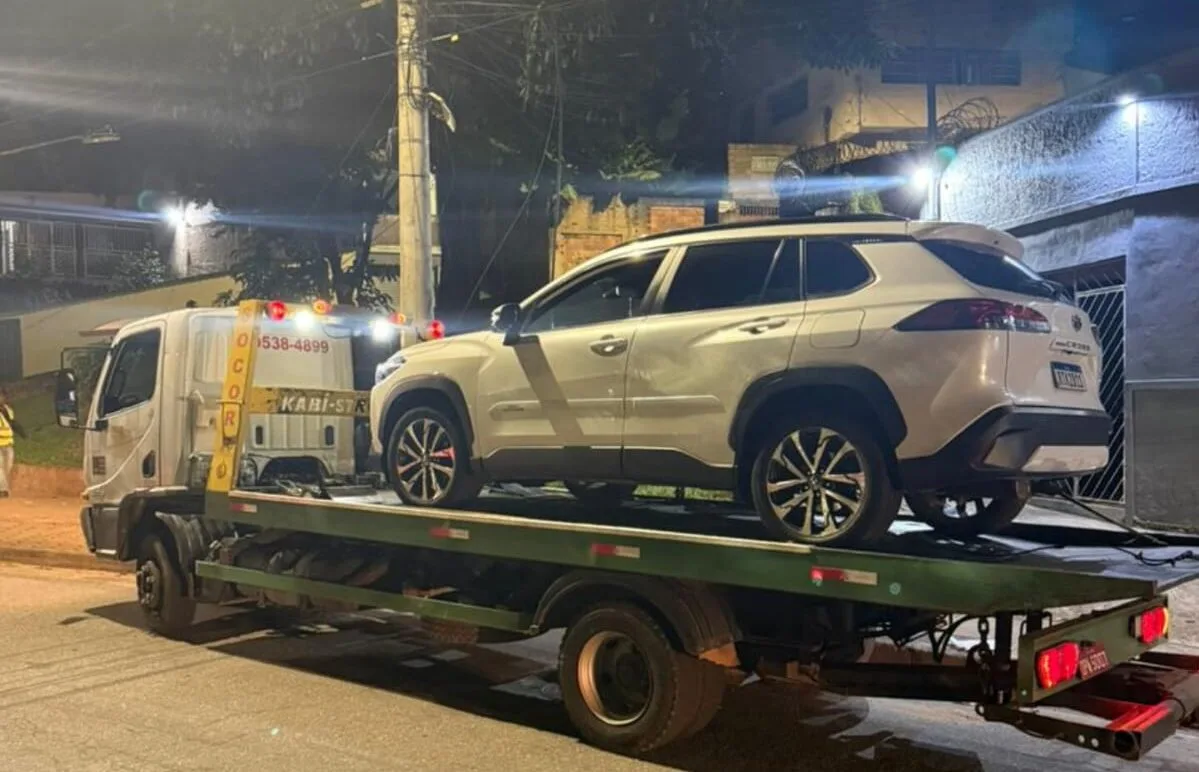 Polícia Militar apreende drogas, dinheiro e prende casal suspeito de tráfico em Itabira