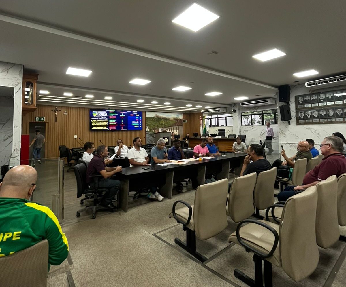 Projeto de lei propõe ampliar divulgação do Disque 180 e canais de proteção à mulher em Itabira; entenda
